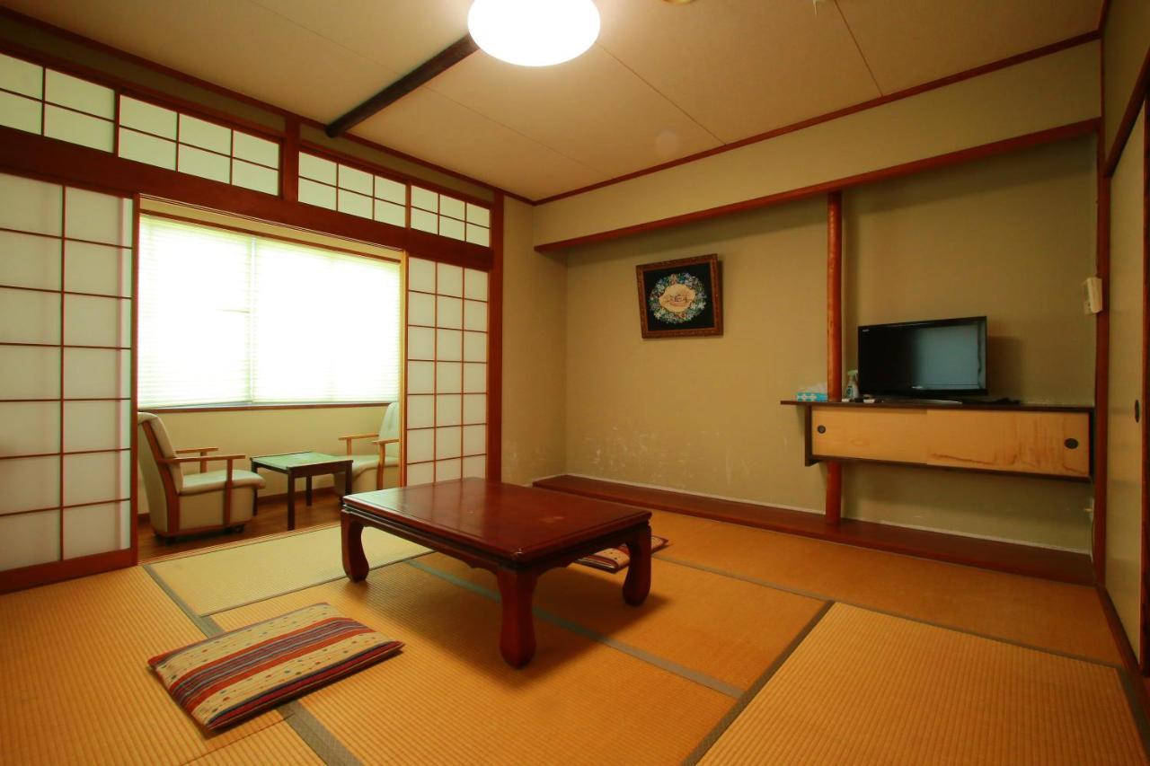Family Ryokan Kawakyu With Showa Retro, Private Hot Spring Ibusuki Exterior foto